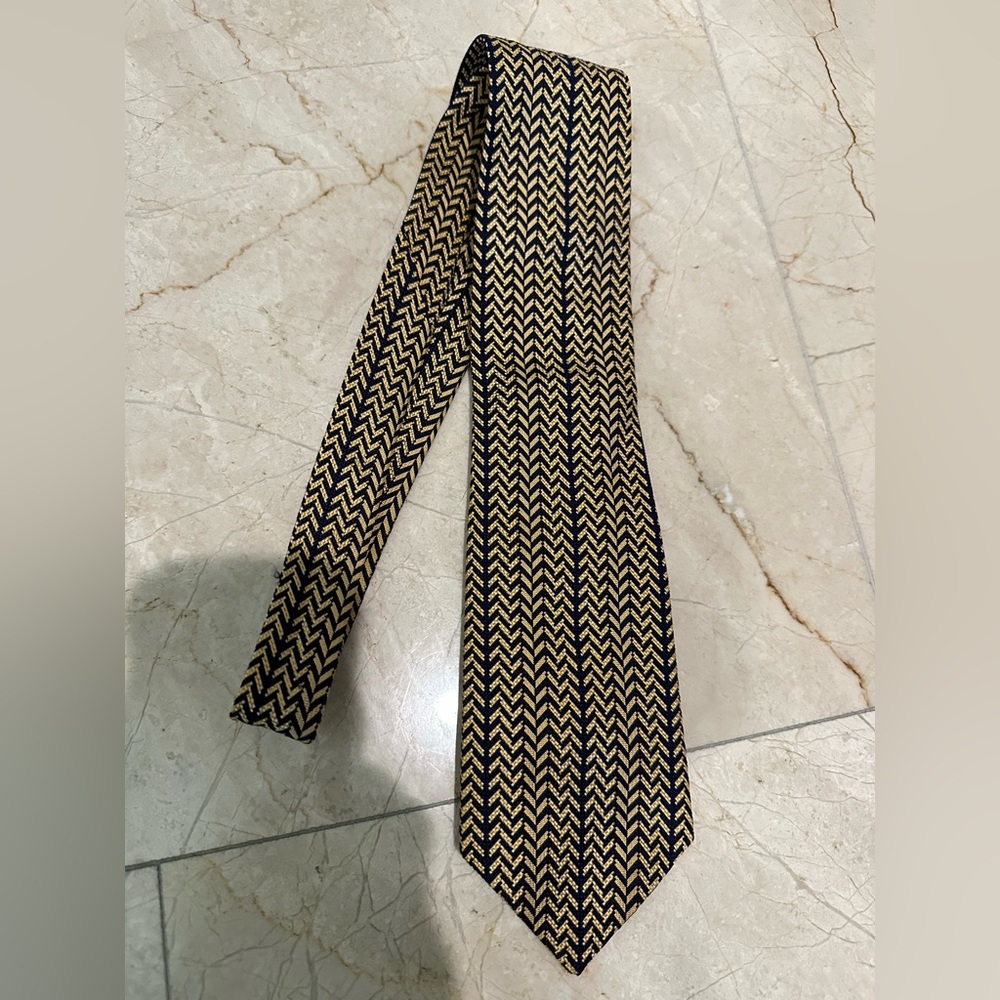 Duchamp London All Silk Neck Tie NWOT